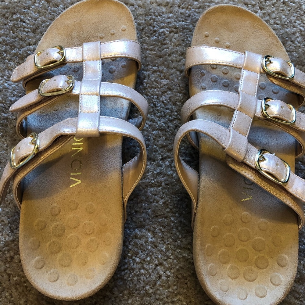 👡VIONIC SANDLES size 8 NEW 👡